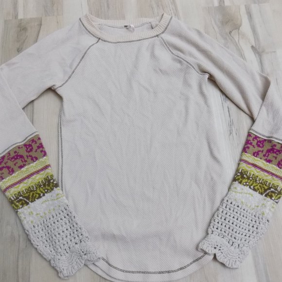 Free People Thermal Top Crochet Cuffs SZ M - Picture 1 of 2